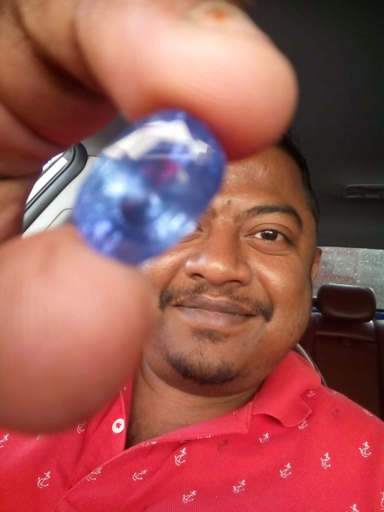 Aakarsha Showroom Interior